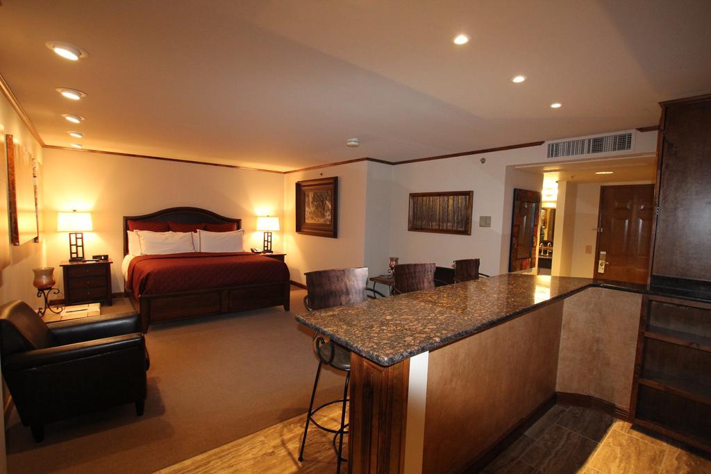 Grand Z Hotel Casino By Red Lion Hotels (Adults Only) سنترال سيتي المظهر الخارجي الصورة